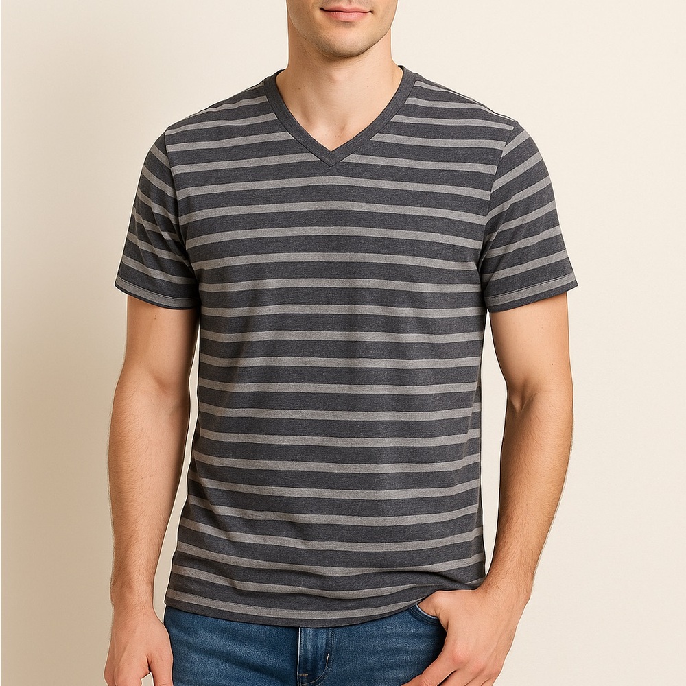 Old Navy Gray & Navy Striped V-Neck Tee | Men’s Medium